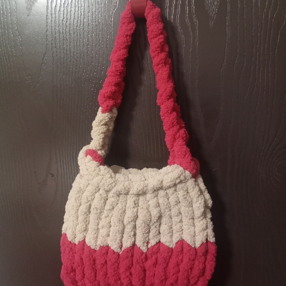 Hand made purse - Picture 2 of 2